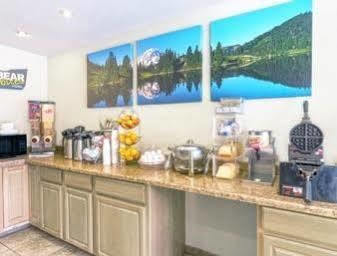 Motel Travelodge By Wyndham 2*